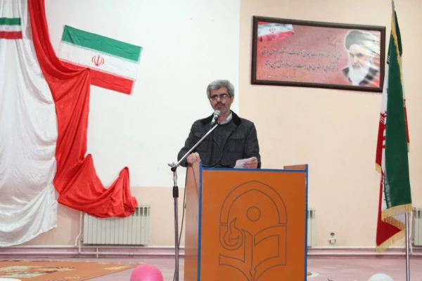 ویژه برنامه دهه فجر  و تقدیر از بازنشستگان