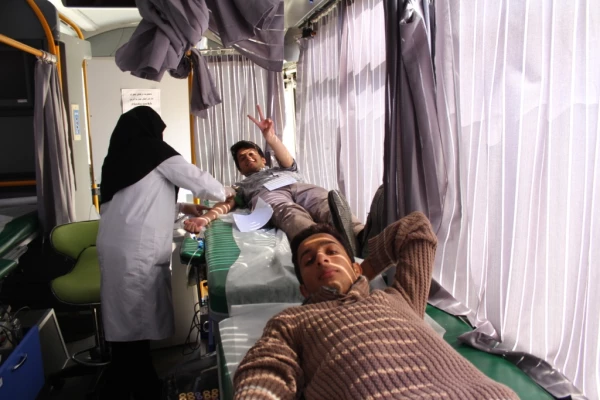 اهدای خون توسط کارکنان و دانشجویان پردیس