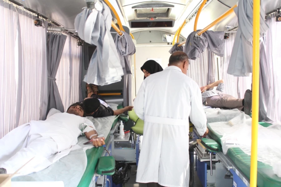 اهدای خون توسط کارکنان و دانشجویان پردیس