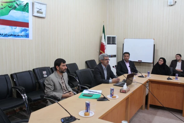 جلسه هم اندیشی اساتیدهیات علمی دانشگاه فرهنگیان استان با اعضاء شورای معاونین ومدیر کل آموزش وپرورش استان