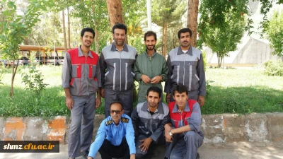عکس دسته جمعی نیروهای خدماتی و فنی  در لباس متحدالشکل کاری