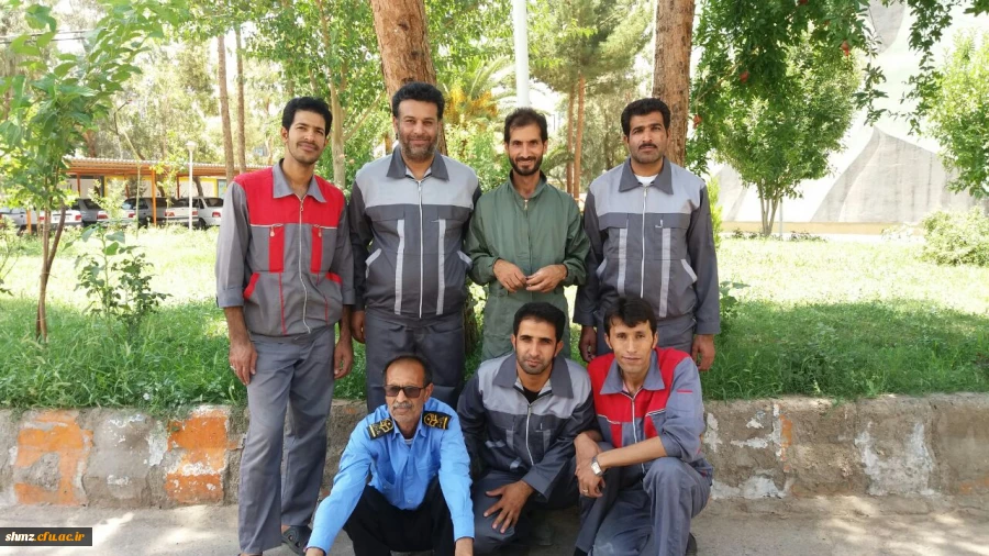 عکس دسته جمعی نیروهای خدماتی و فنی  در لبلس متحدالشکل کاری 2