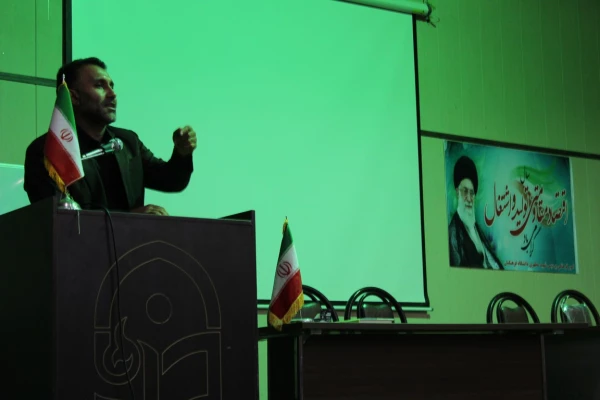 جلسه توجیهی با حضور مسئولین پردیس برای دانشجویان جدیدالورود 96