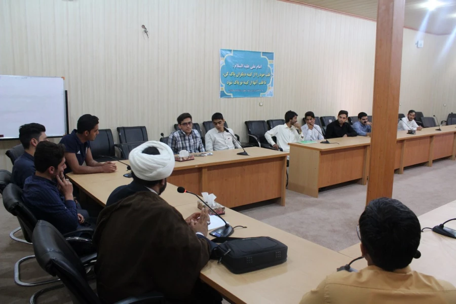 جلسه شورای  مشورتی دانشجویان  در فعالیت های فرهنگی پردیس