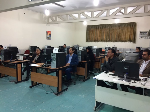 کارگاه توجیهی دروس الکترونیکی ویژه اساتید و دانشجو معلمان 