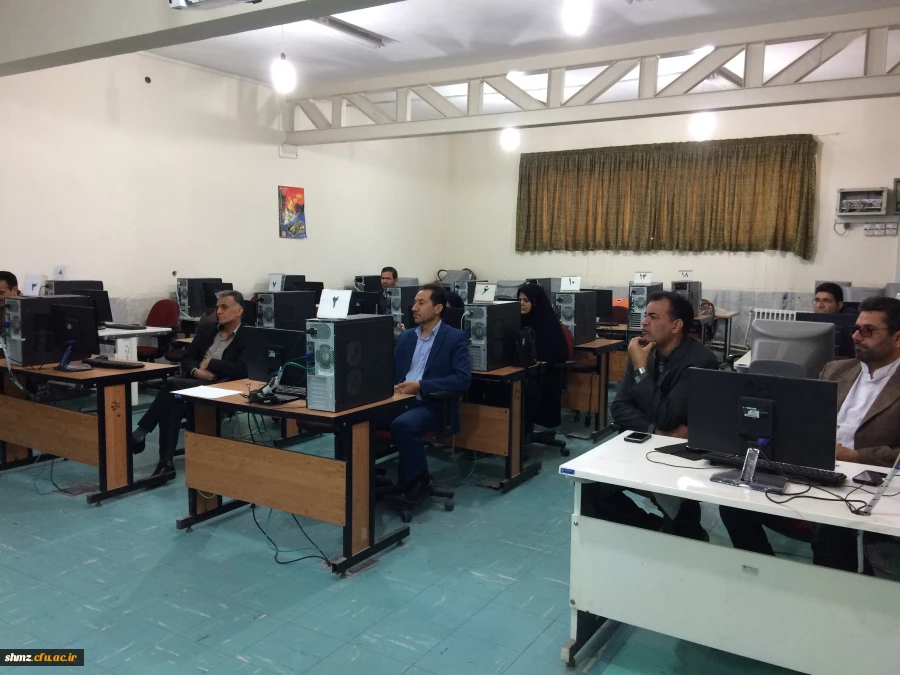 کارگاه توجیهی دروس الکترونیکی ویژه اساتید و دانشجو معلمان 